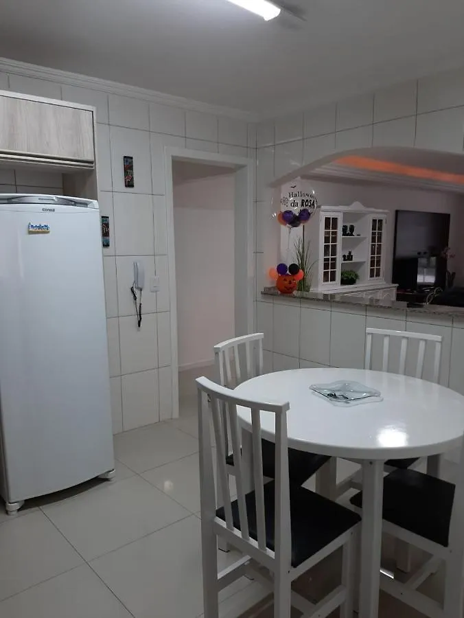 Meia Praia - Apartamento Com Sacada Ampla E Churrasqueira, Proximo A Praia E A Avenida Principal. Itapema Brasil